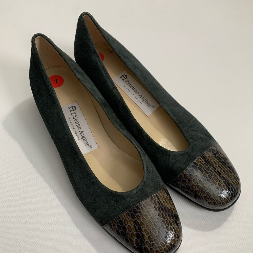 Etienne Aigner dark green suede snakeskin flats 7M